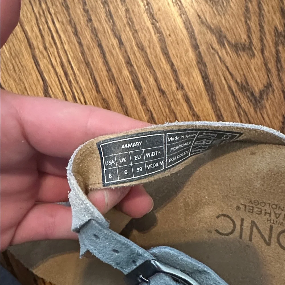 Vionic Silver Glitter T-Strap Sandals